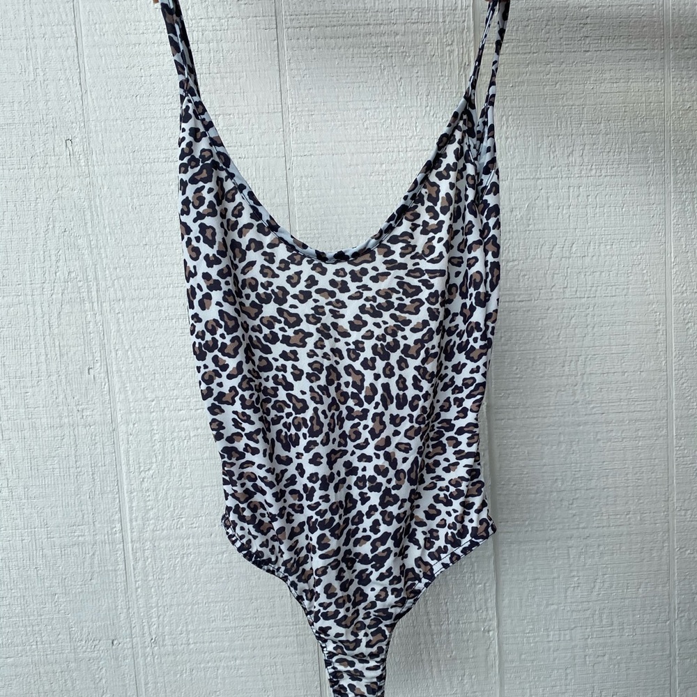 Pretty Little Thing Leopard/Cheetah Bodysuit